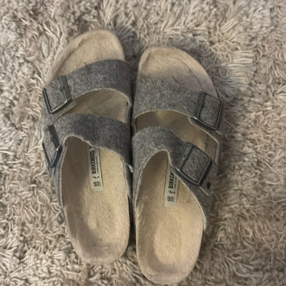 GREY FUZZY BIRKENSTOCK